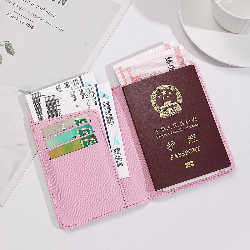 Hello Kitty Women Passport Cov - Qantas Travel Accessories ulasan dan harga